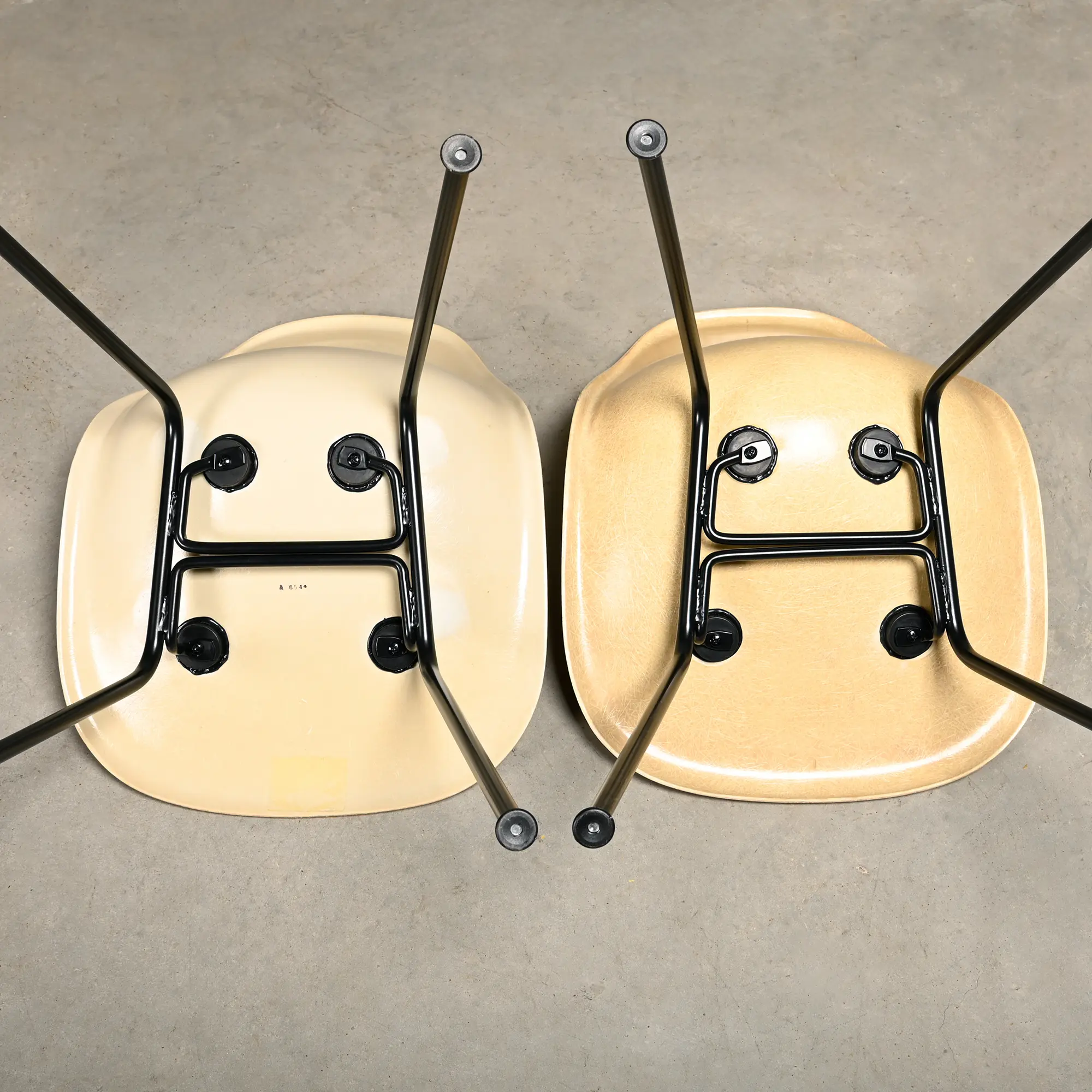 Charles & Ray Eames DSX Side Chair multicolor set - Image 8