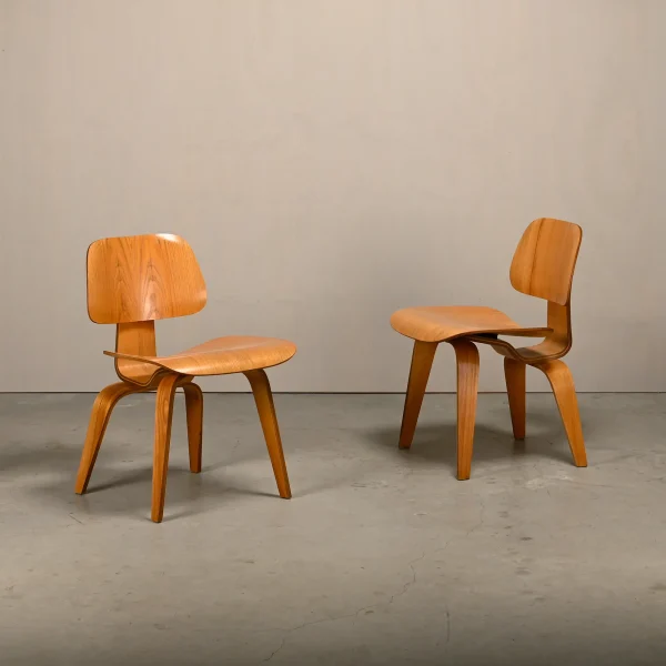 Charles & Ray Eames vintage DCW Plywood, November 1952