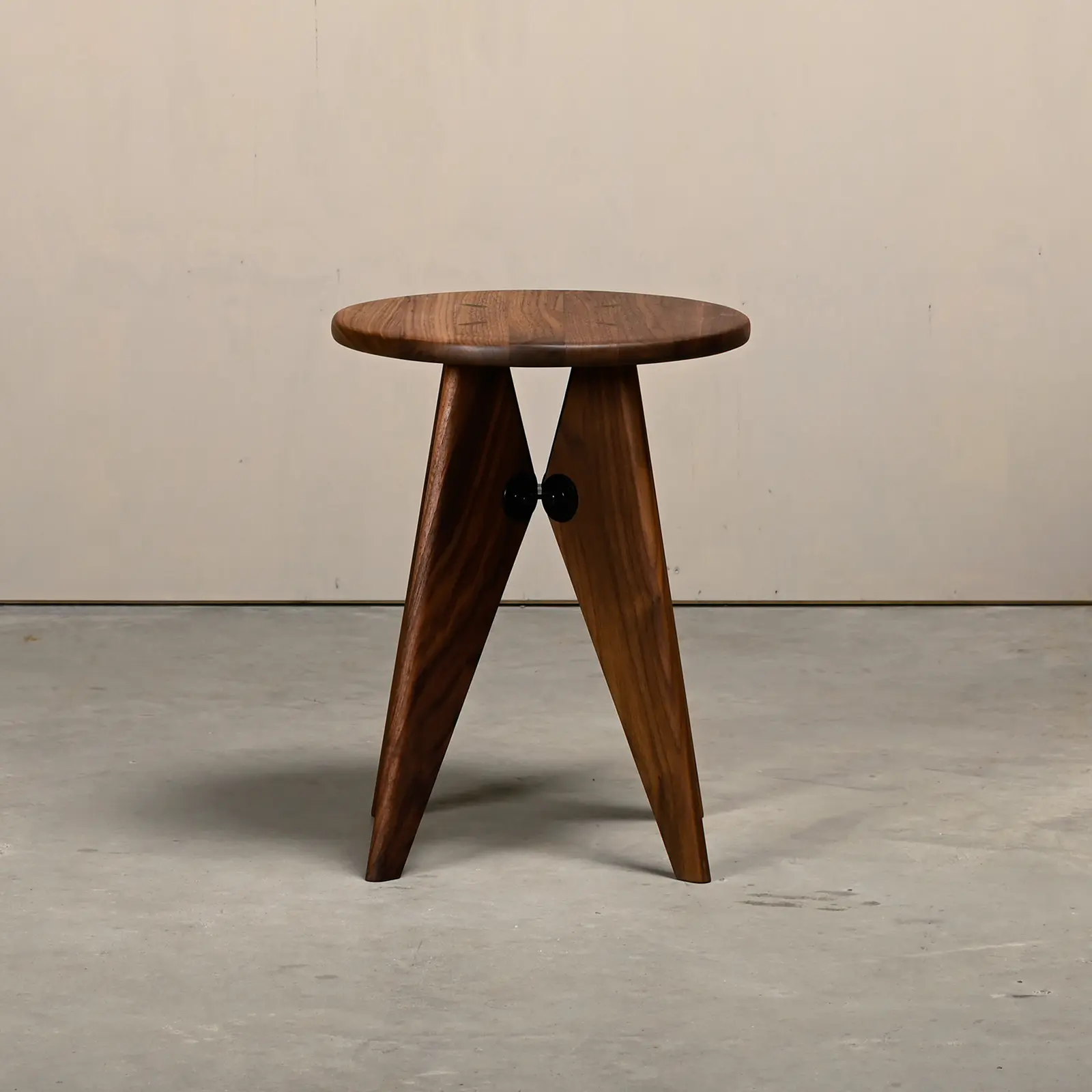 Jean Prouvé Tabouret Bois Walnut, Vitra